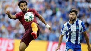 La Roma in dieci pareggia con il Porto: 1-1