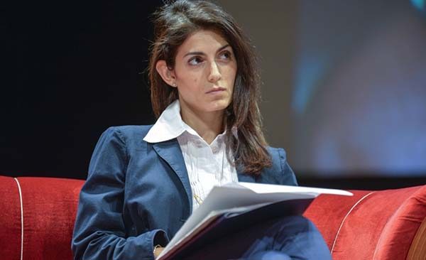 Roma a 5 Raggi: il Movimento ha problemi con Marra? “Se va via, mi dimetto”