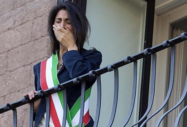 Campidoglio: Raggi, Marra, Romeo, fogli exel, incarichi, retribuzioni, coerenza, onestà e guai in arrivo