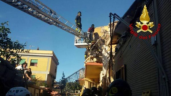 Vittime crollo di Acilia: proclamato lutto cittadino per lunedì 2 gennaio