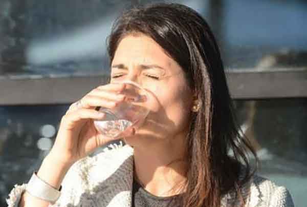 Virginia Raggi la Favolosa inventa l’ordinanza anti-alcool ad personam: nel suo Municipio non vale