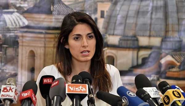 Le vacanze (quasi) segrete della Favolosa Sindaca di Roma (loro tuonavano contro i politici in vacanza)