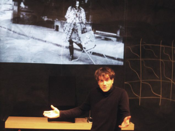 All’Off/Off Theatre in scena lo spettacolo “L’uomo che cammina nudo”, omaggio a Pino Pascali