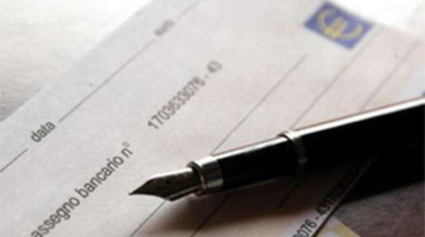 Incassano assegni rubati con documenti falsi. 14 indagati tra Roma e Napoli