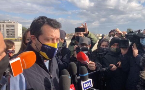 Centocelle si ribella a Salvini: “Non sa nulla di Roma e da ministro non ha fatto nulla”