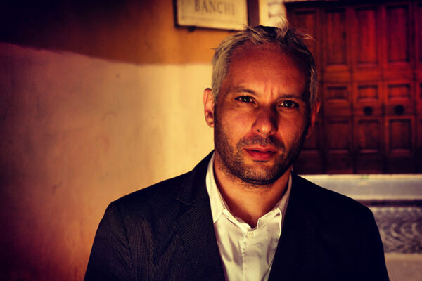 Nuova serata dedicata a “Ikos” di Giuseppe Sciarra #videonotizia