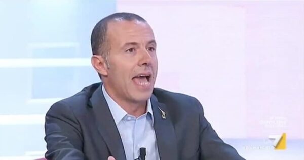Il capogruppo leghista in Senato Massimiliano Romeo relatore al convegno no vax, insieme a Malan di Fratelli d’Italia