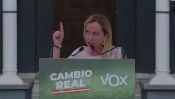 La Meloni che grida “¡Viva España!” in Andalusia si candida alla Moncloa o a Palazzo Chigi?