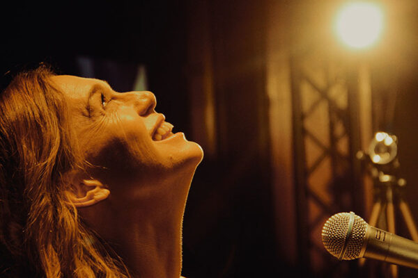 Milena Mancini in “Sposerò Biagio Antonacci”. OFF/OFF Theatre dall’8 all’11 novembre