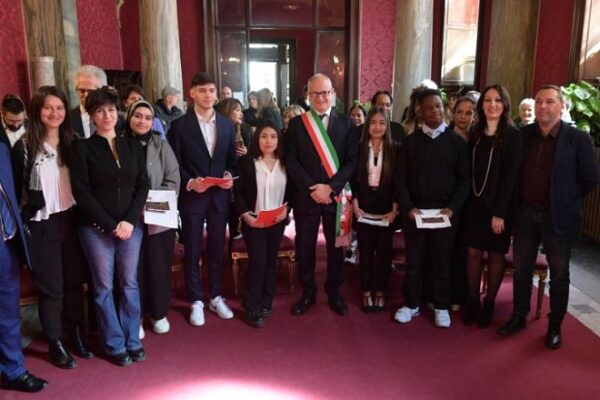 In Campidoglio conferita cittadinanza italiana a cinque diciottenni stranieri