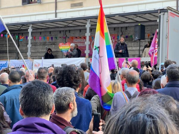 No all’invisibilizzazione delle coppie omogenitoriali e dei loro figli e delle loro figlie. Era il 26 marzo