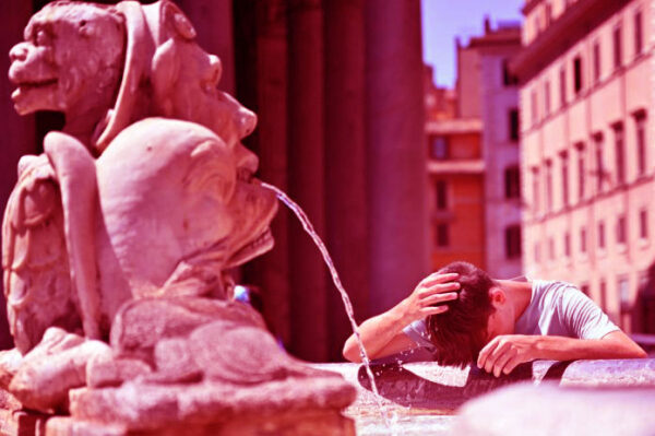 Caldo: task force di 80 addetti e volontari in 28 punti sensibili di Roma