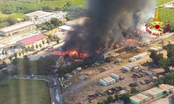 Rogo di Ciampino: non solo diossina, nell’aria anche benzopirene 94 volte oltre limiti