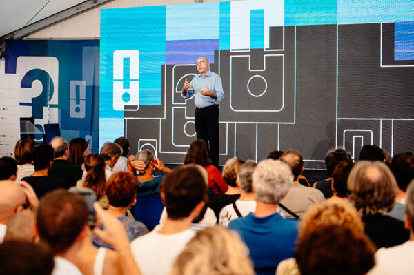 Il Festival della Comunicazione a Roma per le Idi di marzo: Aldo Cazzullo racconta la figura senza tempo di Giulio Cesare, uomo simbolo della Città eterna