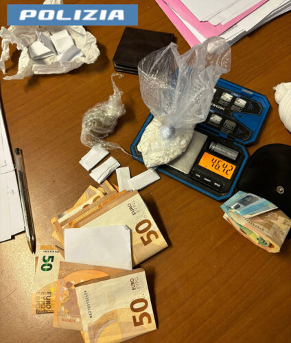 Nove persone assicurate alla giustizia da parte della Polizia di Stato reati legati gli stupefacenti