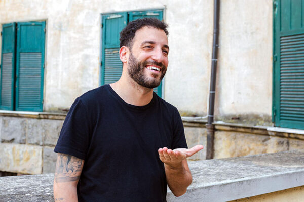 Off/Off Theatre presenta “Derealizzato” con Leonardo Bucci