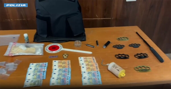 Roma. Hashish e cocaina come “popcorn”. Rider dello spaccio portava la droga a domicilio per guardare in tv Lazio-Napoli