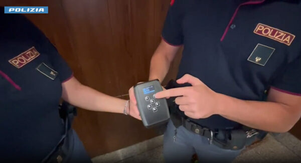 Veicoli “a prova di clone” con la tecnologia smart key: tre ladri arrestati
