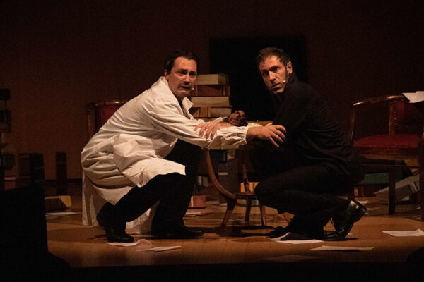 “Raccontami Alessandro”, all’Off/Off Theatre l’Alessandro Manzoni che non avete mai conosciuto